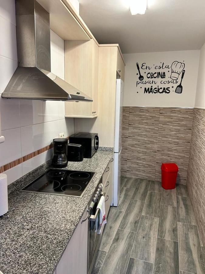Acogedor Apartamento Atico En El Centro De O Porriño Eksteriør bilde